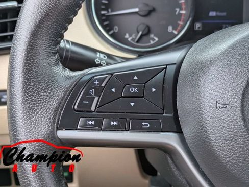 Used 2019 Nissan Rogue SV FWD image 28