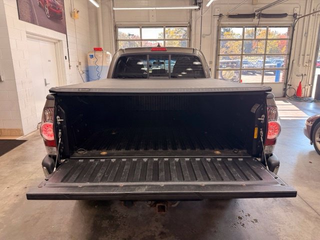Used 2014 Toyota Tacoma 4x4 Double Cab w/ SR5 Package image 22