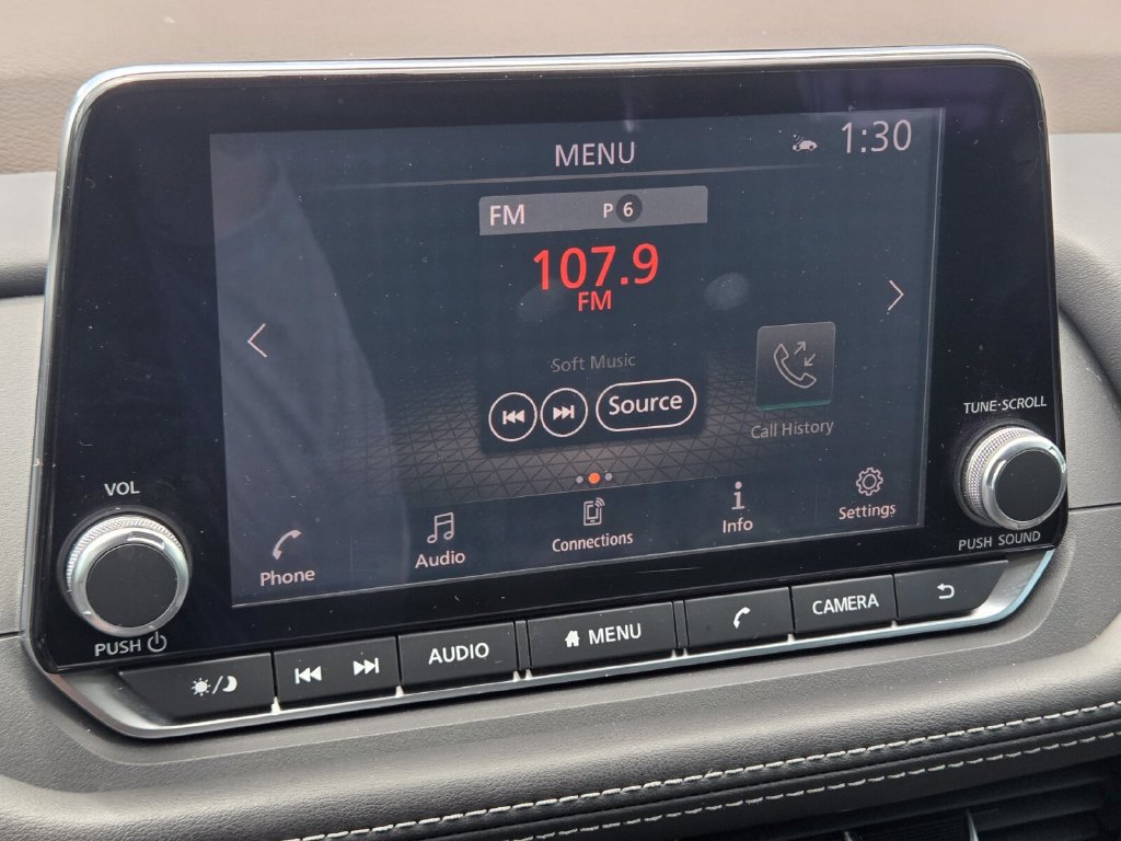Used 2021 Nissan Rogue SV FWD image 23