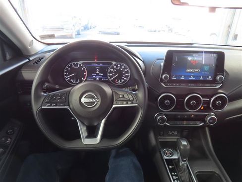 Used 2024 Nissan Sentra SV image 22