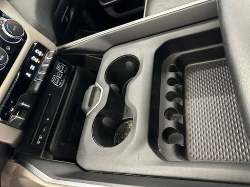Used 2019 RAM 1500 Laramie AWD/4WD image 40
