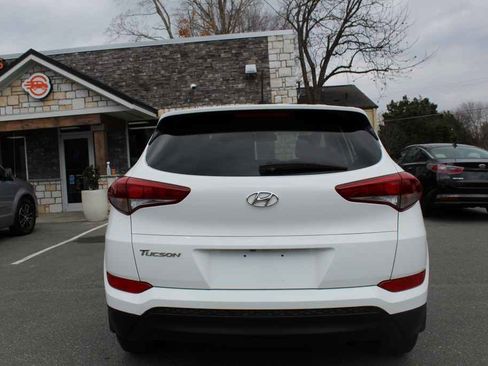 Used 2016 Hyundai Tucson SE image 5