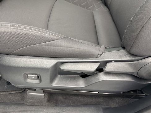 Used 2024 Toyota Tacoma SR AWD/4WD image 17