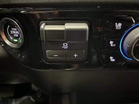 Certified 2025 Chevrolet Silverado 1500 High Country image 28