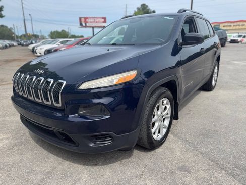 Used 2016 Jeep Cherokee Sport FWD image 1
