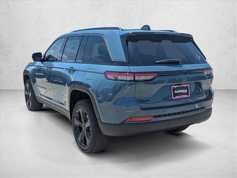 New 2026 Jeep Grand Cherokee Limited w/ Limited Altitude Package AWD/4WD image 2