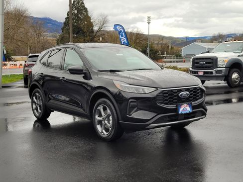 Used 2025 Ford Escape ST-Line image 3