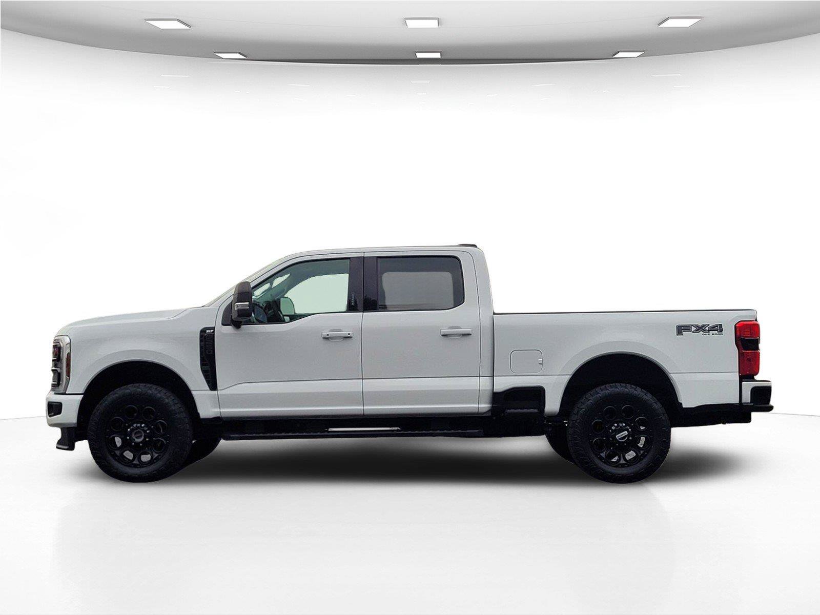 Used 2024 Ford F250 XLT w/ Black Appearance Package AWD/4WD image 9