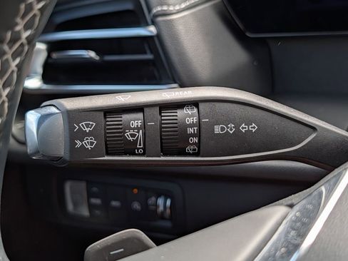 Used 2024 Chevrolet Traverse LT AWD/4WD image 44
