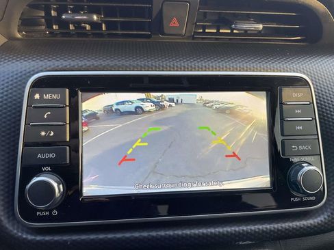 Used 2025 Nissan Kicks Play S image 40