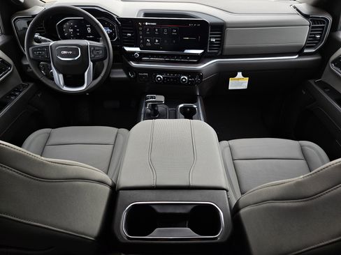 New 2026 GMC Sierra 1500 SLT image 29