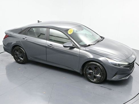 Used 2023 Hyundai Elantra SEL image 34