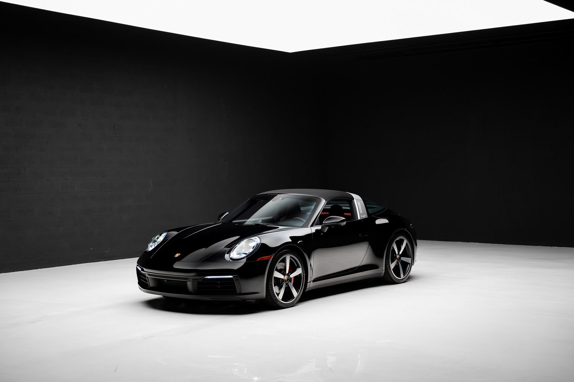 Used 2021 Porsche 911 Targa 4S AWD/4WD image 4
