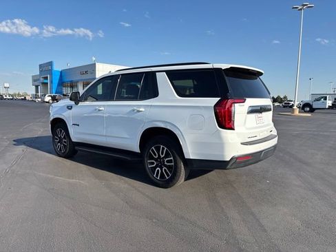 Used 2024 GMC Yukon AT4 w/ Technology Package AWD/4WD image 7