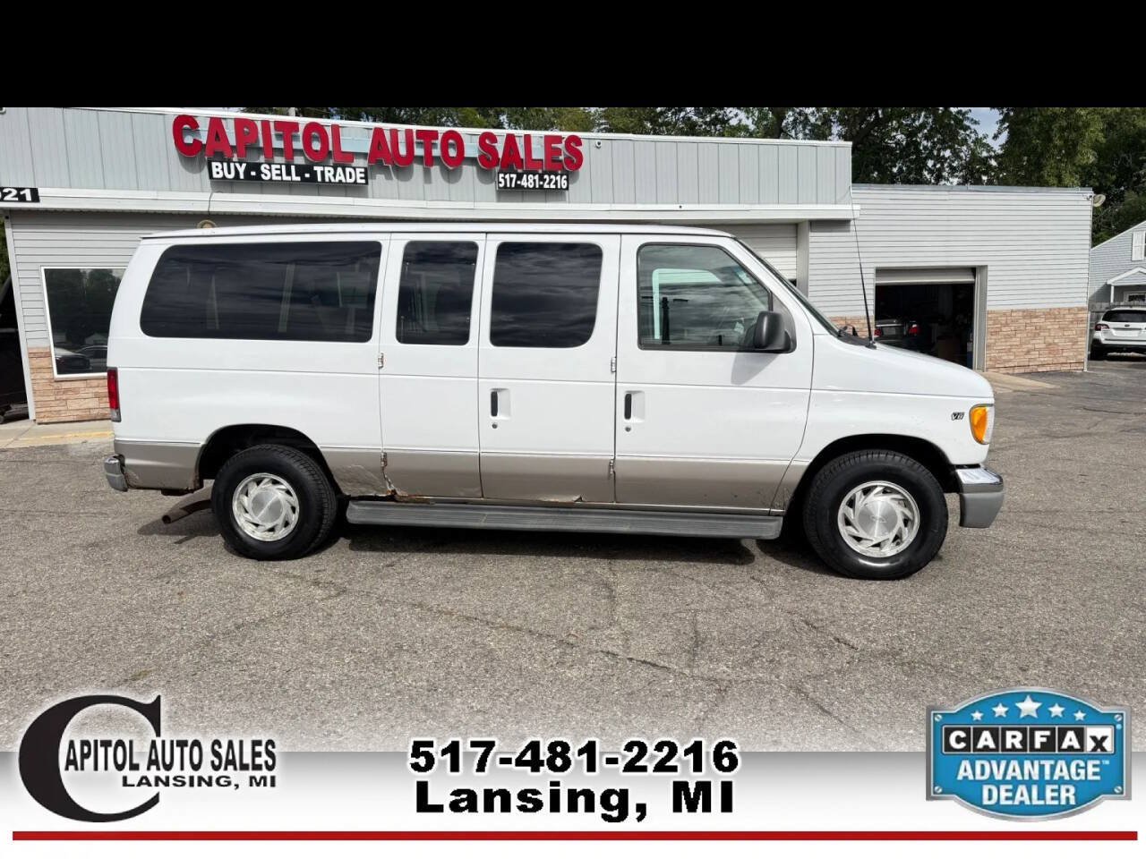 Used 2001 Ford E-150 and Econoline 150 Wagon RWD image 10