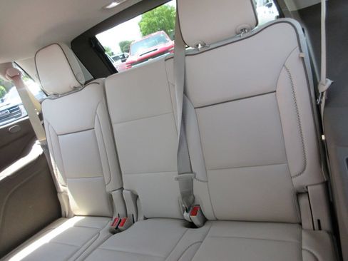 Used 2021 GMC Yukon Denali w/ Denali Ultimate Package AWD/4WD image 24
