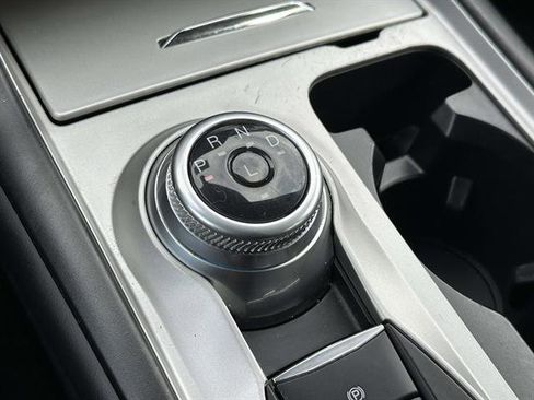 Used 2023 Ford Explorer XLT image 22