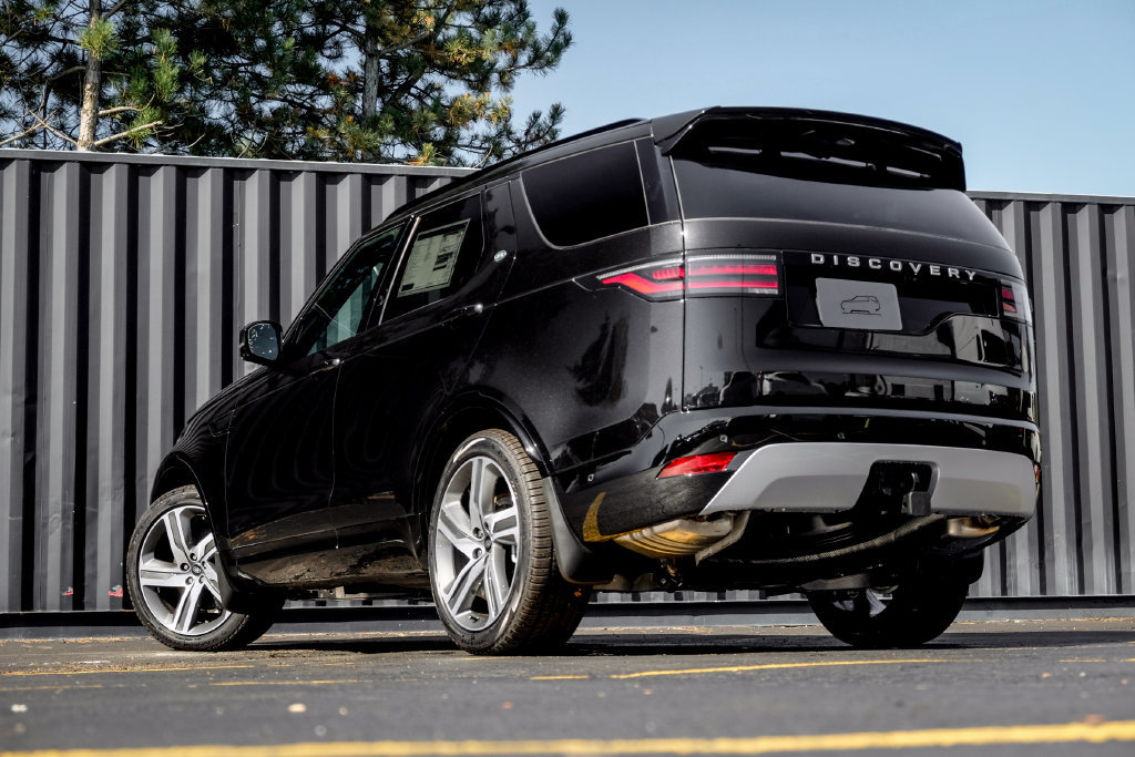 New 2026 Land Rover Discovery Limited Edition AWD/4WD image 2