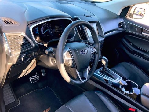 Used 2018 Ford Edge Sport w/ Technology Package image 15