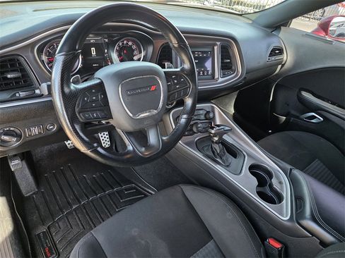 Used 2021 Dodge Challenger R/T image 9