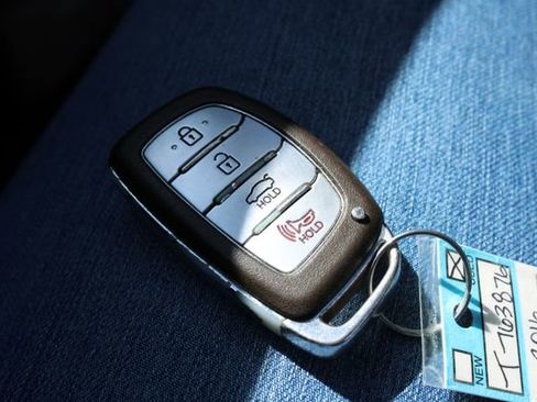 Used 2016 Hyundai Elantra Value Edition image 12