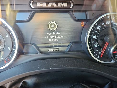 Used 2023 RAM 1500 Laramie image 9