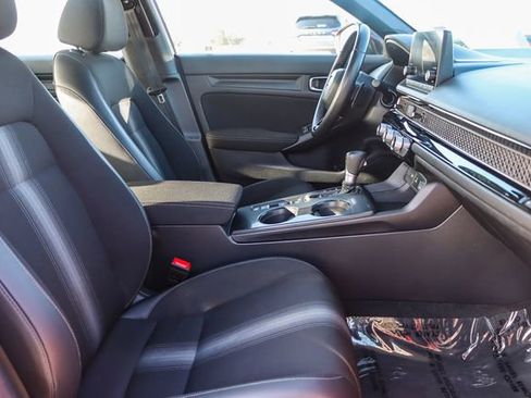 Used 2025 Honda Civic Sport image 18