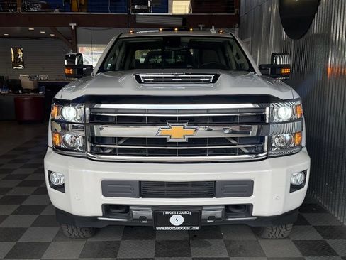 Used 2018 Chevrolet Silverado 3500 High Country AWD/4WD image 5