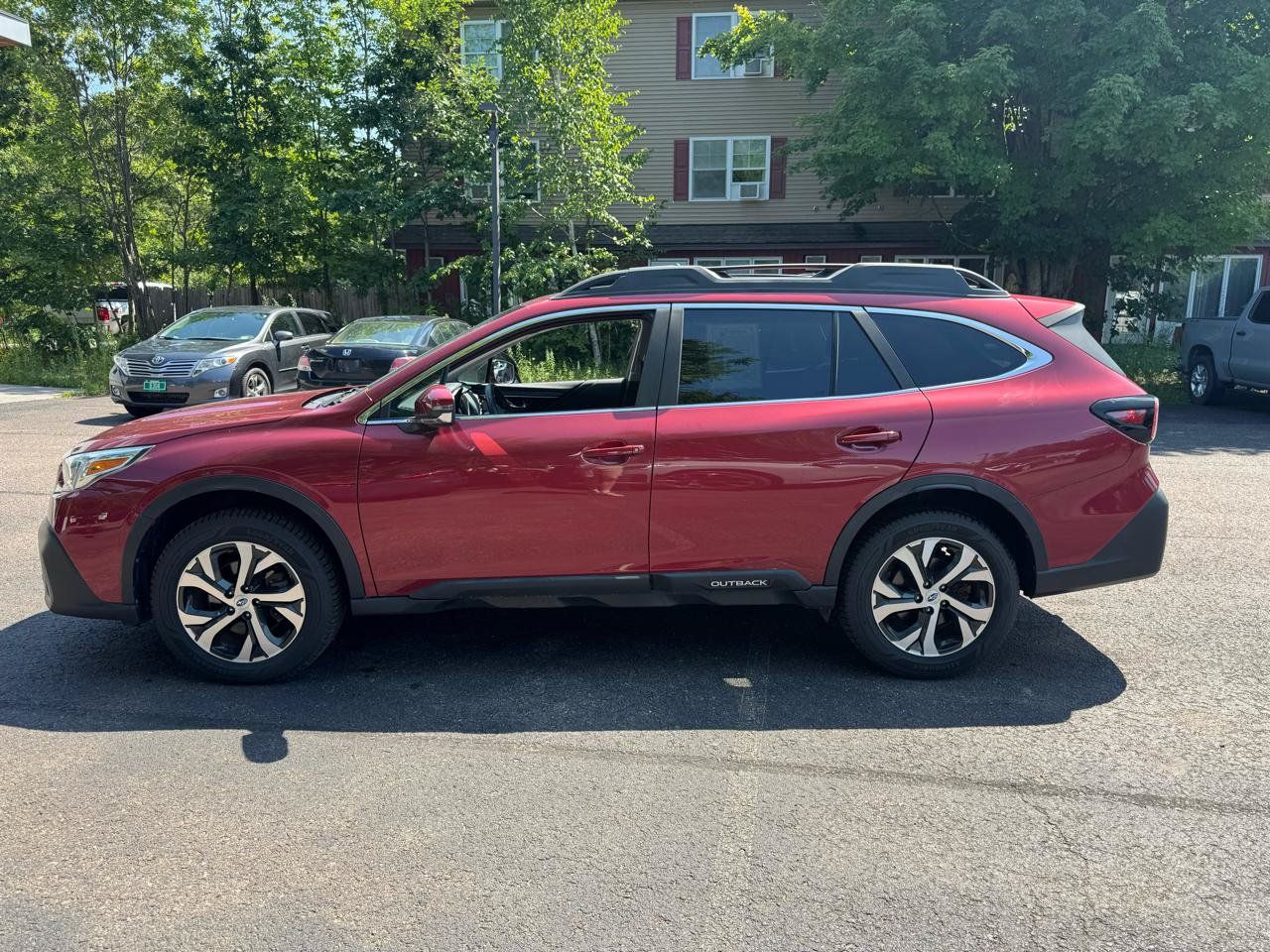 Used 2020 Subaru Outback Limited XT AWD/4WD image 2