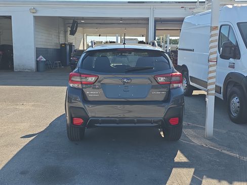 Used 2022 Subaru Crosstrek 2.0i image 6
