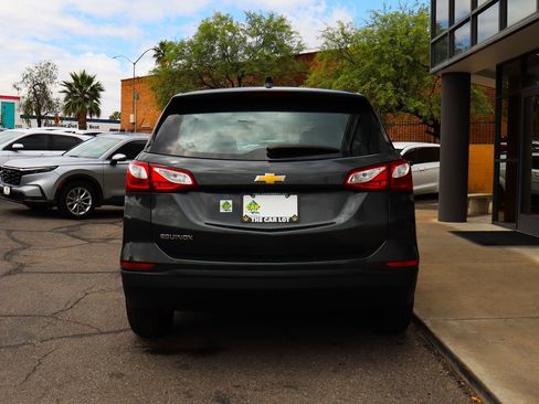 Used 2021 Chevrolet Equinox LS FWD image 11