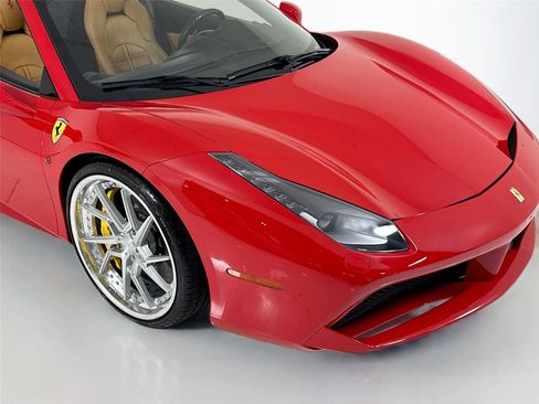 Used 2017 Ferrari 488 Spider RWD image 28