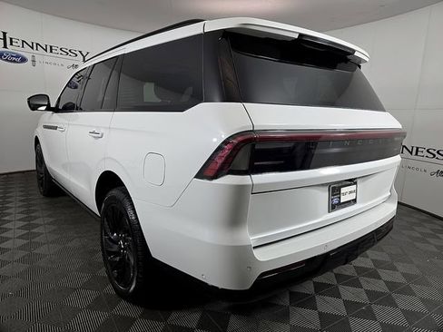 New 2025 Lincoln Navigator Reserve w/ Jet Appearance Package image 7