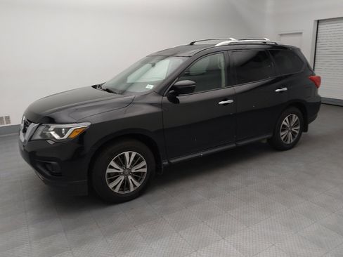 Used 2019 Nissan Pathfinder S AWD/4WD image 2