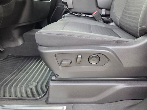 Used 2025 Chevrolet Silverado 2500 LT w/ Convenience Package image 28