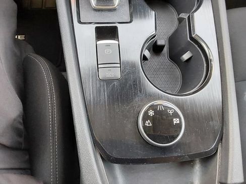 Used 2024 Nissan Rogue S AWD/4WD image 32