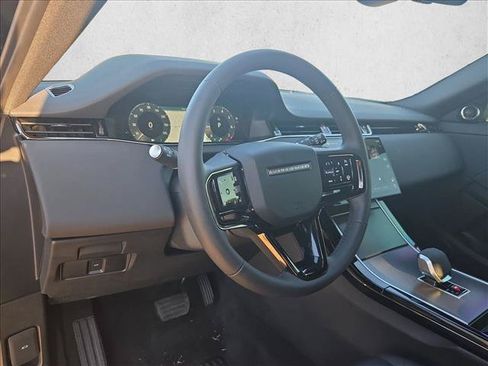 Used 2026 Land Rover Range Rover Evoque S AWD/4WD image 9