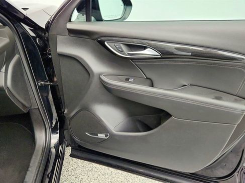 Used 2021 Buick Envision Essence w/ Technology Package I image 27