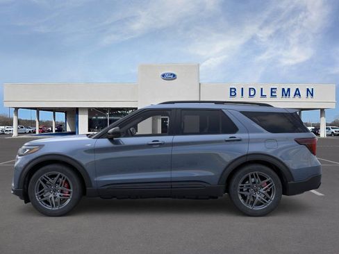 New 2026 Ford Explorer ST-Line w/ ST-Line Street Pack AWD/4WD image 3