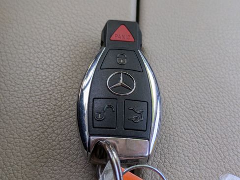 Used 2019 Mercedes-Benz GLC 300 image 35