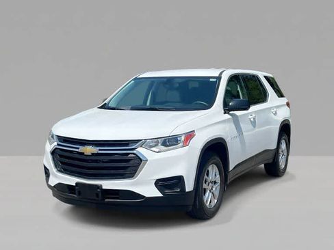 Used 2019 Chevrolet Traverse LS FWD image 4