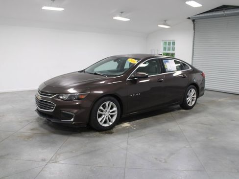 Used 2016 Chevrolet Malibu LT FWD image 4