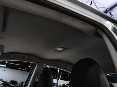 Used 2019 Nissan Versa S Plus FWD image 29
