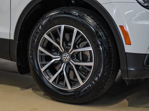 Used 2019 Volkswagen Tiguan SE image 59