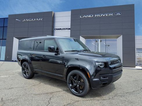 Used 2026 Land Rover Defender 130 X-Dynamic SE AWD/4WD image 7