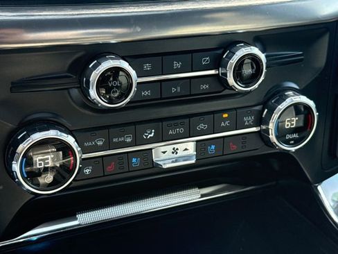 Used 2021 Ford F150 Lariat w/ Equipment Group 502A High image 25