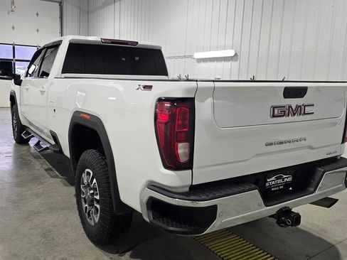 Used 2023 GMC Sierra 3500 SLE w/ SLE Convenience Package image 6