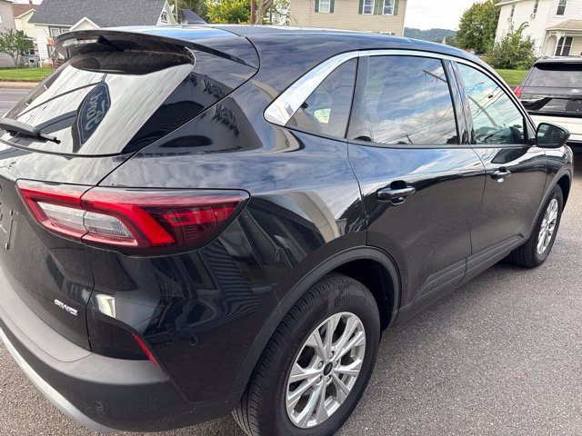 Used 2023 Ford Escape Active w/ Tech Pack #1 AWD/4WD image 6