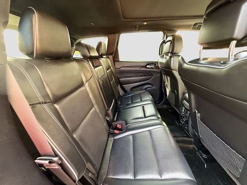 Used 2020 Jeep Grand Cherokee Overland image 28