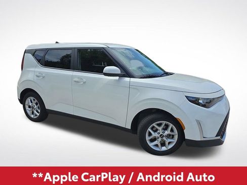 Used 2025 Kia Soul LX w/ LX Technology Package FWD image 3